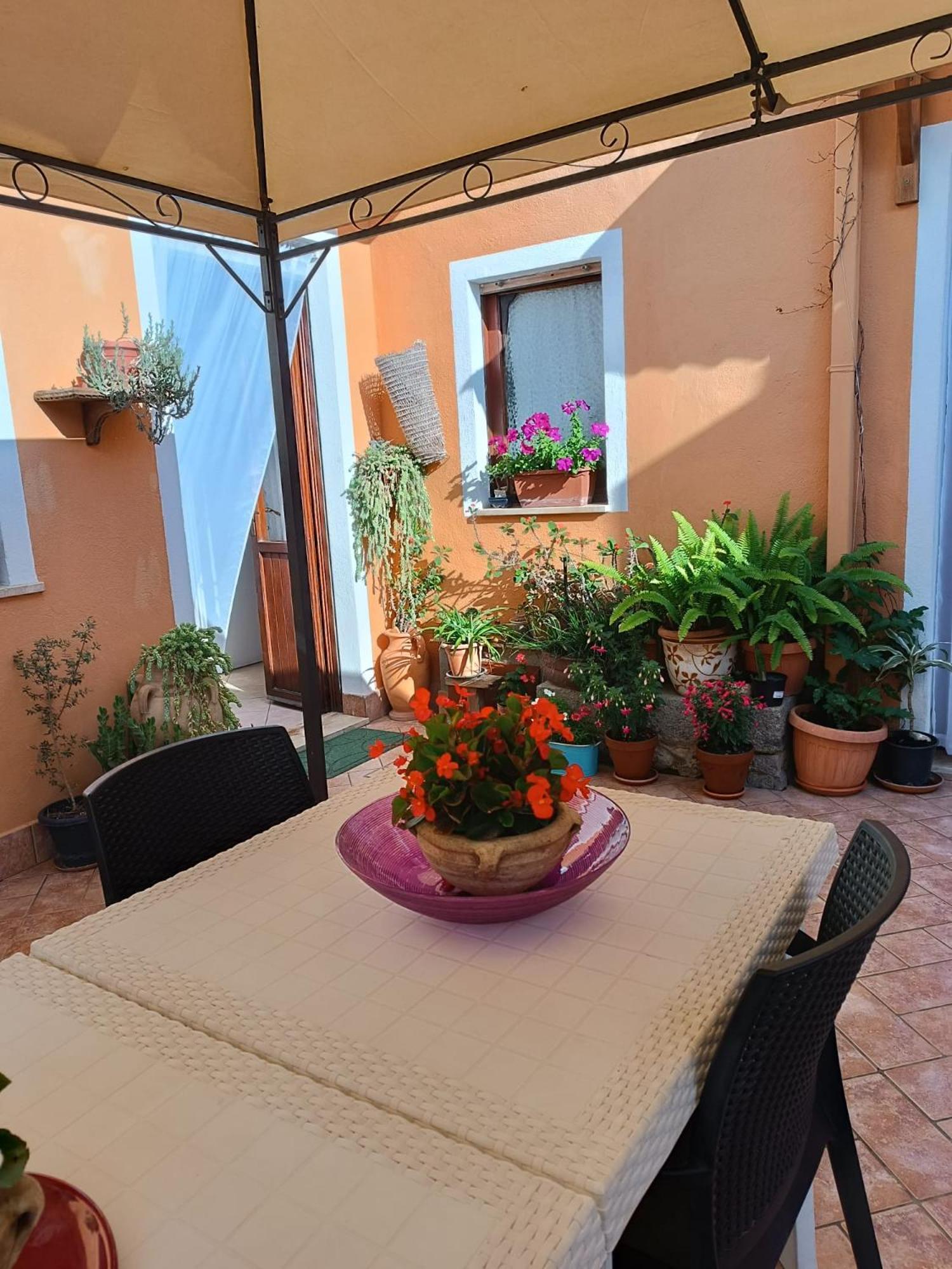 B&B Beranu Villasimius Exterior photo