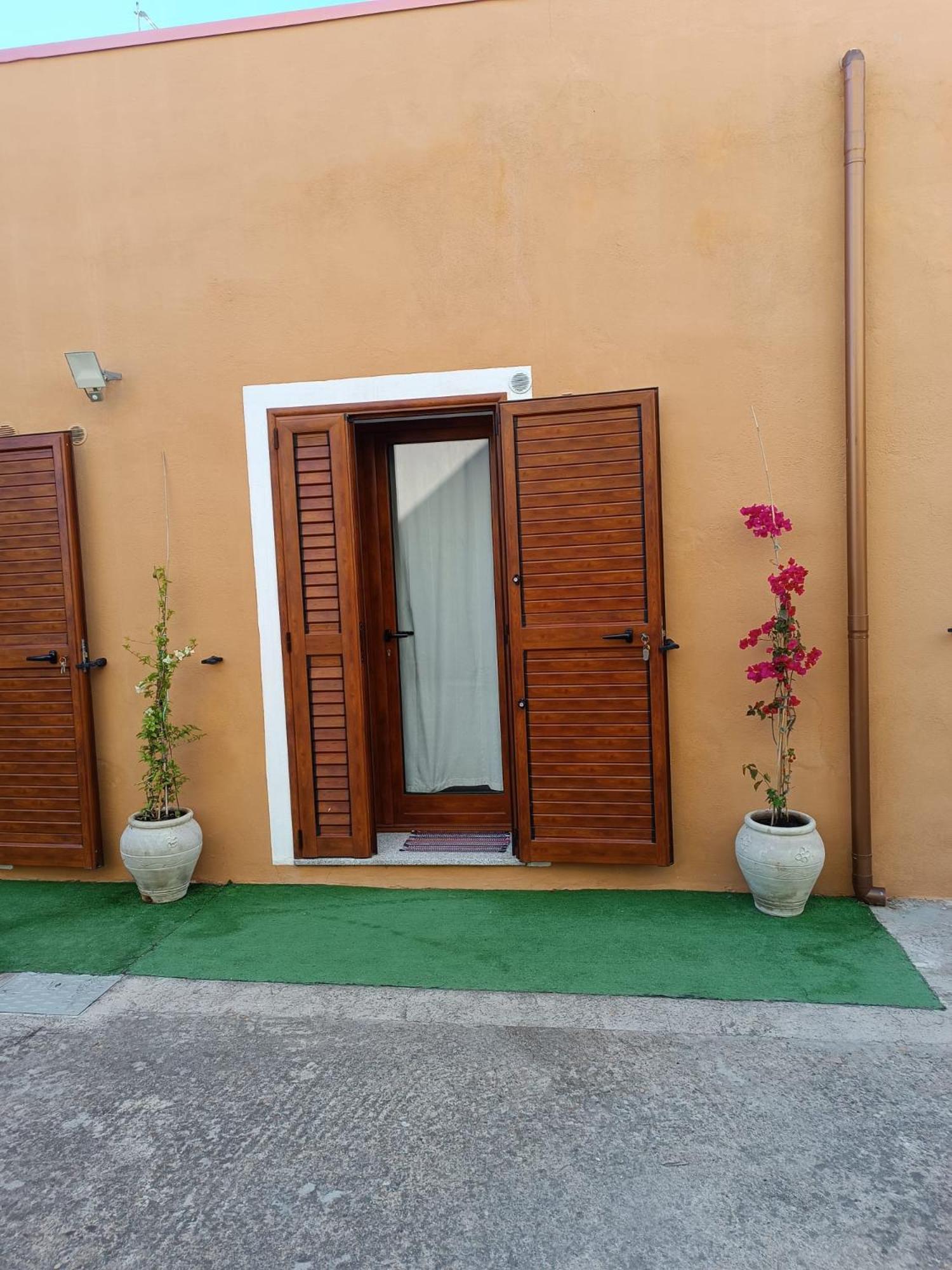 B&B Beranu Villasimius Exterior photo